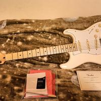 FENDER STRATOCASTER AMERICAN PERFORMER WHITE 