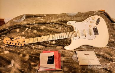 FENDER STRATOCASTER AMERICAN PERFORMER WHITE 