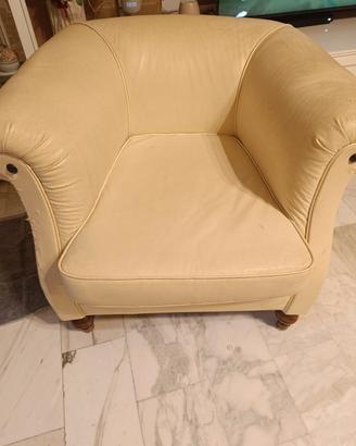 2poltrone+vetrinetta espositiva