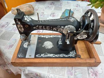 Macchina da cucire vintage Elgin