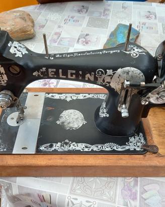 Macchina da cucire vintage Elgin
