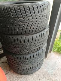 4 pneumatici 225-45-18  95V