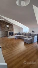 Attico mansardato zona residenziale 160mq