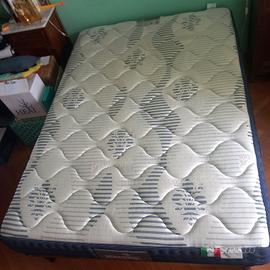 Rete e materasso (Magniflex)