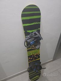 tavola snowboard e casco
