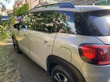 Vendi x passaggio un alteo tipo di macchina