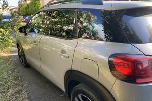 Vendi x passaggio un alteo tipo di macchina