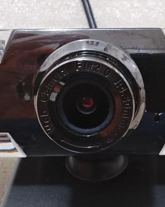 Webcam Full HD con luce e microfono 