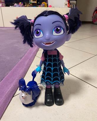 Bambola Vampirina con movimento