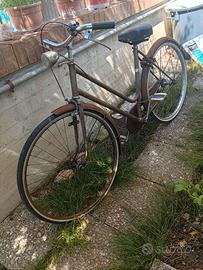 Bicicletta a donna vintage