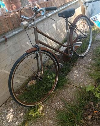 Bicicletta a donna vintage