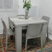 tavolo e 4 sedie