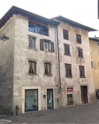 Casa Beccara piazza della Torre