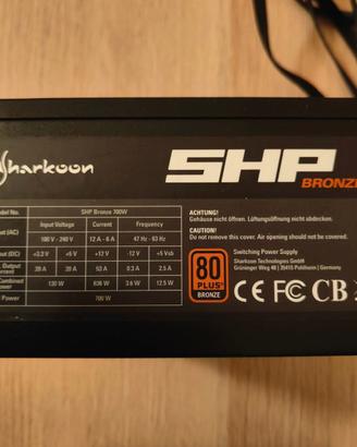 Alimentatore Sharkoon 700W 80+