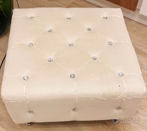 Pouf Puff trapuntato bianco in ecopelle con strass