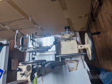 AFFETTATRICE A VOLANO ITALMA 60 - LAMA 370 MM