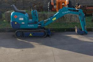 MINIESCAVATORE KUBOTA K-008