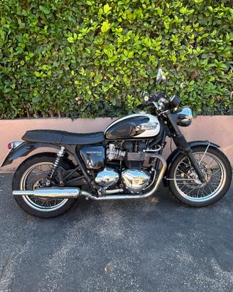 Triumph Bonnevile T100