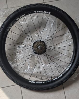 ruota posteriore mtb 26", pacco pignoni e gomma