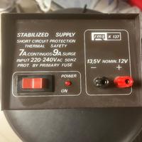 Alimentatore stabilizzatore 220V