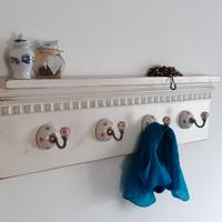 Appendiabiti da parete fatto a mano in legno