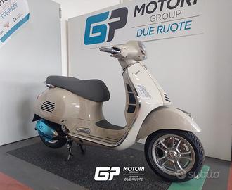 Vespa 310 GTS hpe