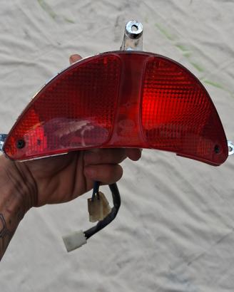 fanale posteriore aprilia leonardo