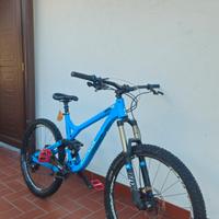 bicicletta commencal MetaAM 
