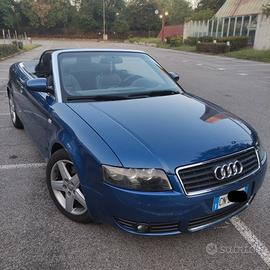 AUDI A4 cabrio 2.4 V6 30V automatica - 2004