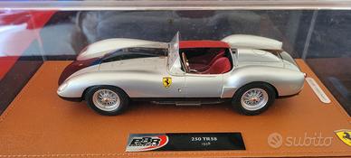 Modello in scala 1/18 della BBR Ferrari 250 TR