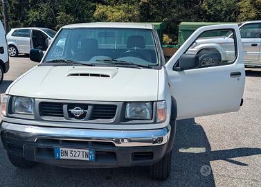 NISSAN KING CAB 2.5 TDI