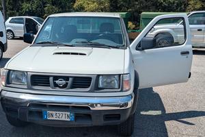 NISSAN KING CAB 2.5 TDI