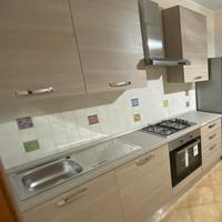 Cucina completa di forno