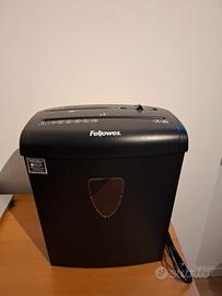 Distruggi documenti e CD Fellowes