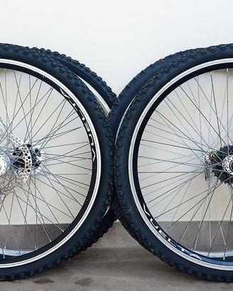 Lotto 4 Ruote 26 MTB cerchi completi di gomme