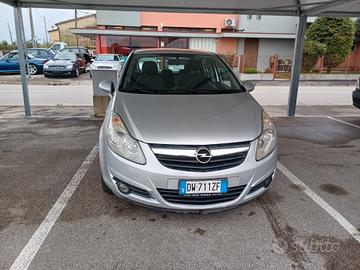 Opel Corsa 1.2 5 porte Easytronic Cosmo adatta a n