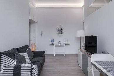 Luminosissimo bilocale fondazione prada