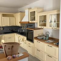 Cucina in legno laccato