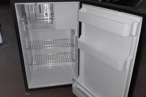 Frigorifero trivalente dometic per camper