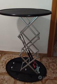 Desk con meccanismo di apertura pneumatica