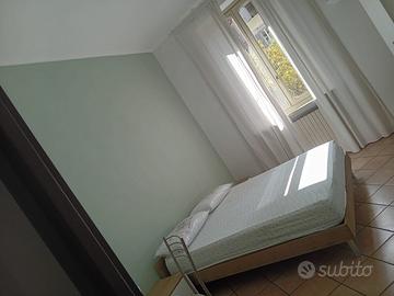 Stanza libera dal 1 aprile