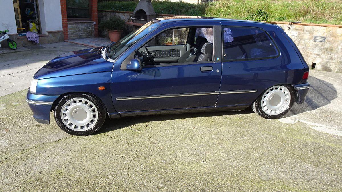 Renault Clio 1991 photo 4