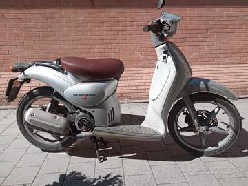 scooter Aprilia scarabeo 50cc