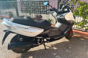 KYMKO XCITING R 300