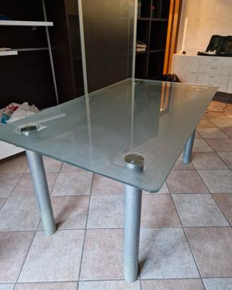 Tavolo di vetro