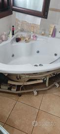 Vasca idromassaggio mai usata