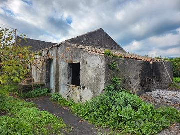 Rustico 100 mq Con Giardino Pozzillo