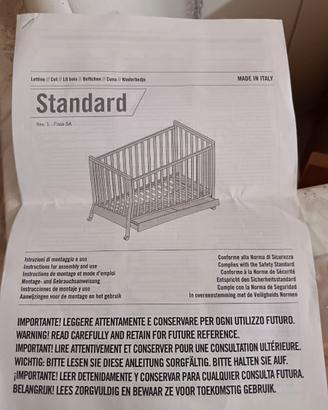 Lettino in legno bianco