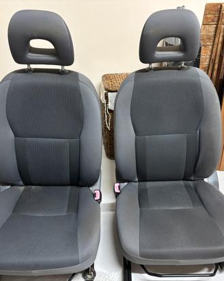 Sedili anteriori Rav 4 3 porte