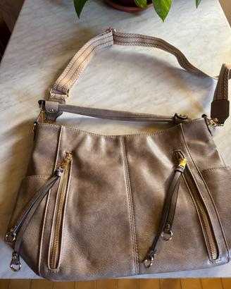 Borsetta donna alla moda